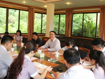 芦笛景区召开党的群众路线教育专题民主生活会