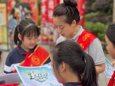 校企合作 协同育人｜桂林市民主小学与桂林市象山景区共建综合实践教育基地