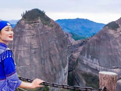 直径10米簸箕宴空降！大批游客连夜更改出游计划，就为来这里！