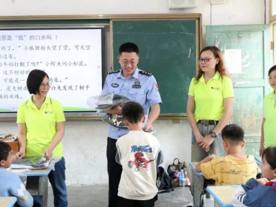 【巩固拓展脱贫攻坚成果 全面推进乡村振兴】爱心助学惠学子