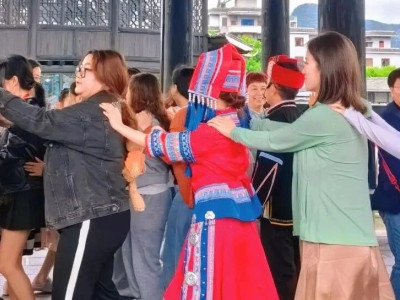 “五一”假期首日 | 世外桃源景区人气旺，文明游览秩序井然！