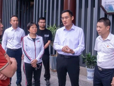 县领导到阳朔漓江景区检查五一旅游秩序工作