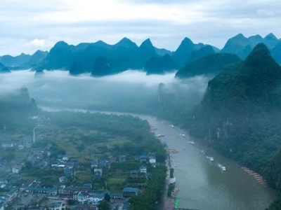 五一假期，在阳朔邂逅烟雨漓江