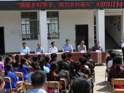 情暖乡村学子 助力乡村振兴