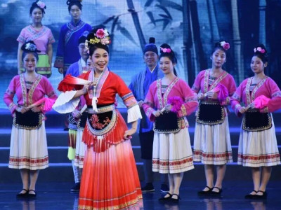 柳州原创彩调剧《刘三姐》焕新上阵！6月18 日来柳州对歌啰！