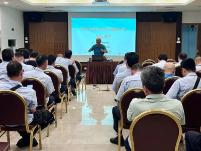 从“心”开始 赋能前行------两江四湖公司职工健康心理知识讲座