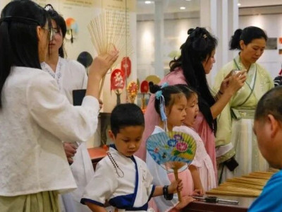 夏日清风·端午粽乐——邱广初桂林团扇文旅融合体验多样传统民俗活动