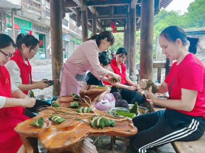 兴安镇举办“情浓端午，粽香邻里”主题活动