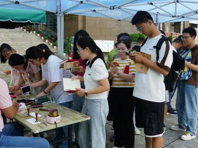 “南越王·行”流动巡展走进桂林博物馆