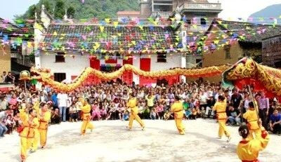 穿越时光的印记：探访百年玄坛古村与赵公庙