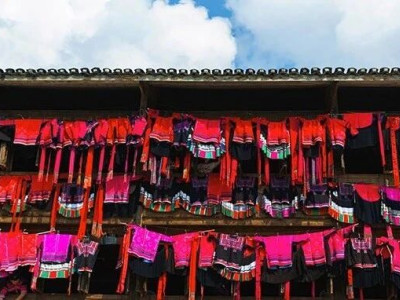 大寨村全国夏季“村晚”暨六月六龙脊晒衣节