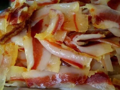 风味独特的石林“老腊肉”