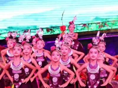 多地少年聚三江 同台献艺展风采