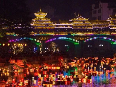 万盏河灯、非遗打铁花、酷玩丹霞、登高祈福…桂林这座宝藏小城又要火了！