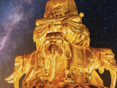 峨眉山奇遇夜，英仙座流星雨的仙境之舞