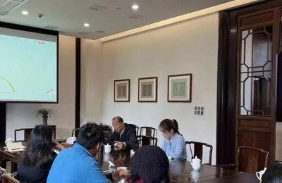 四川大学王兆鹏教授一行到成都杜甫草堂博物馆座谈