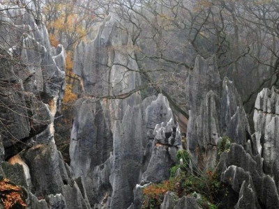 巨石之躯，苍穹墨色