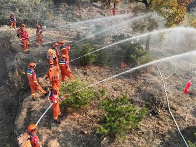 以“演”筑防，以“练”为战——樱桃园管理区开展森林火灾先期处置实战演练