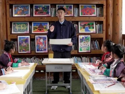 ​用画笔点亮山区孩子的梦想——记洋溪乡红岩小学校长江世豪