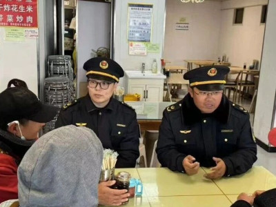 泰山景区市场监管分局南天门市场监管所 加强冬季岱顶旅游市场监管服务