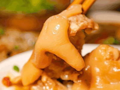 味在嘉州 | 乐山蹄花江湖，神仙打架！