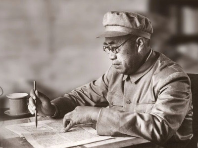 《回忆朱德》民族的骄傲，人民的光荣（四）