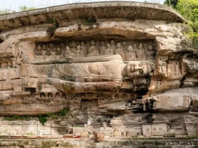 风吹千年 山岳颂安——安岳石刻