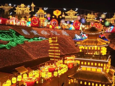 杀疯了！自贡灯会下雪后直接美成“天宫分宫”！