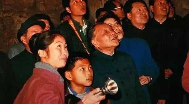 资深洞花回娘家 传经送宝情无价