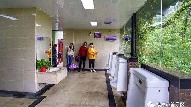 2018美丽中国行-聚焦广西旅游厕所革命芦笛采风剪影！