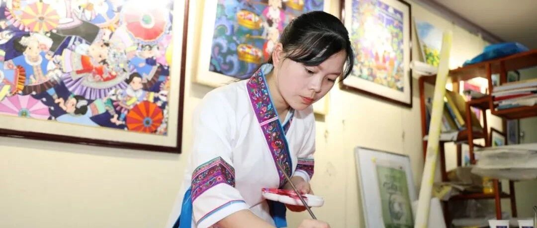 妙笔绘就侗乡新画卷——记三江农民画作者荣雪莲