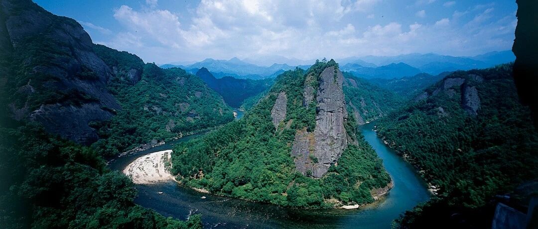 万盏河灯、轻舟漂流、集市美食…桂林这座小县城要藏不住了！