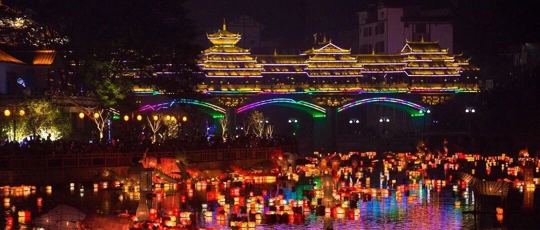 万盏河灯、非遗打铁花、酷玩丹霞、登高祈福…桂林这座宝藏小城又要火了！