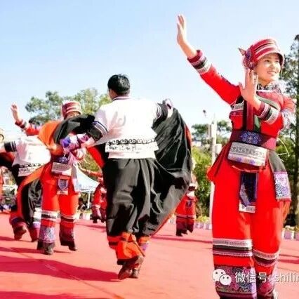 跳起大三弦，累了不想歇