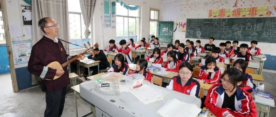 今天教师节！《广西日报》点赞“全国模范教师”石彦辉