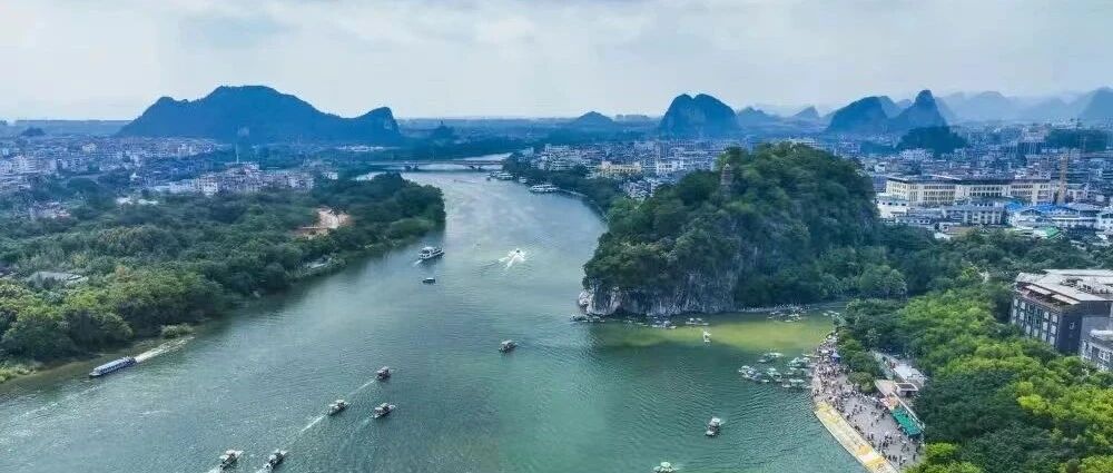 象山景区国庆献礼：非遗集市一条街，桂林经典新风貌璀璨绽放