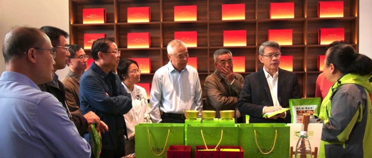 自治区政协调研组到我县开展加快广西现代设施农业发展专题调研