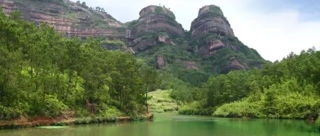 探索石表山中医药康健之旅：在自然与文化中寻根