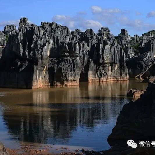 壮美的石林洼地——仙女湖